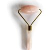 YÙ Face Roller aus Rosenquarz